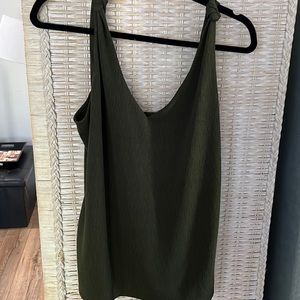 Ann Taylor sleeveless blouse with knot detail